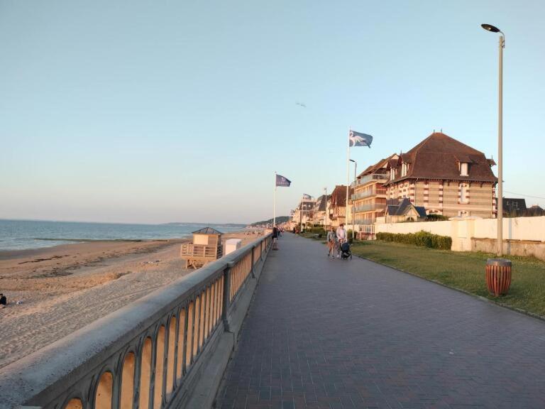 T2 Refait A Neuf Apartment Cabourg Exterior photo